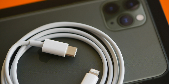 Почему Apple может отказаться от USB-разъема в этом году?